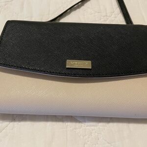 Black and White Kate Spade Wallet/crossover, like new